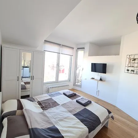 Jordan - Center Apartment
