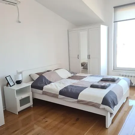 Jordan - Center Apartment